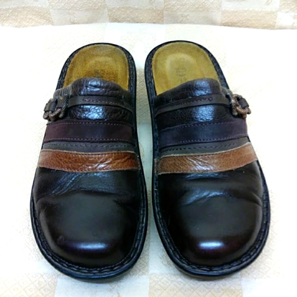 Naot Clogs Mules with Copperlike Mesh Rings